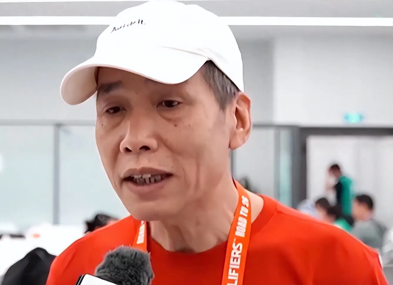 名记怒斥, 闯进四强, 国足选帅这 名记怒斥, 闯进四强, 国足选帅这