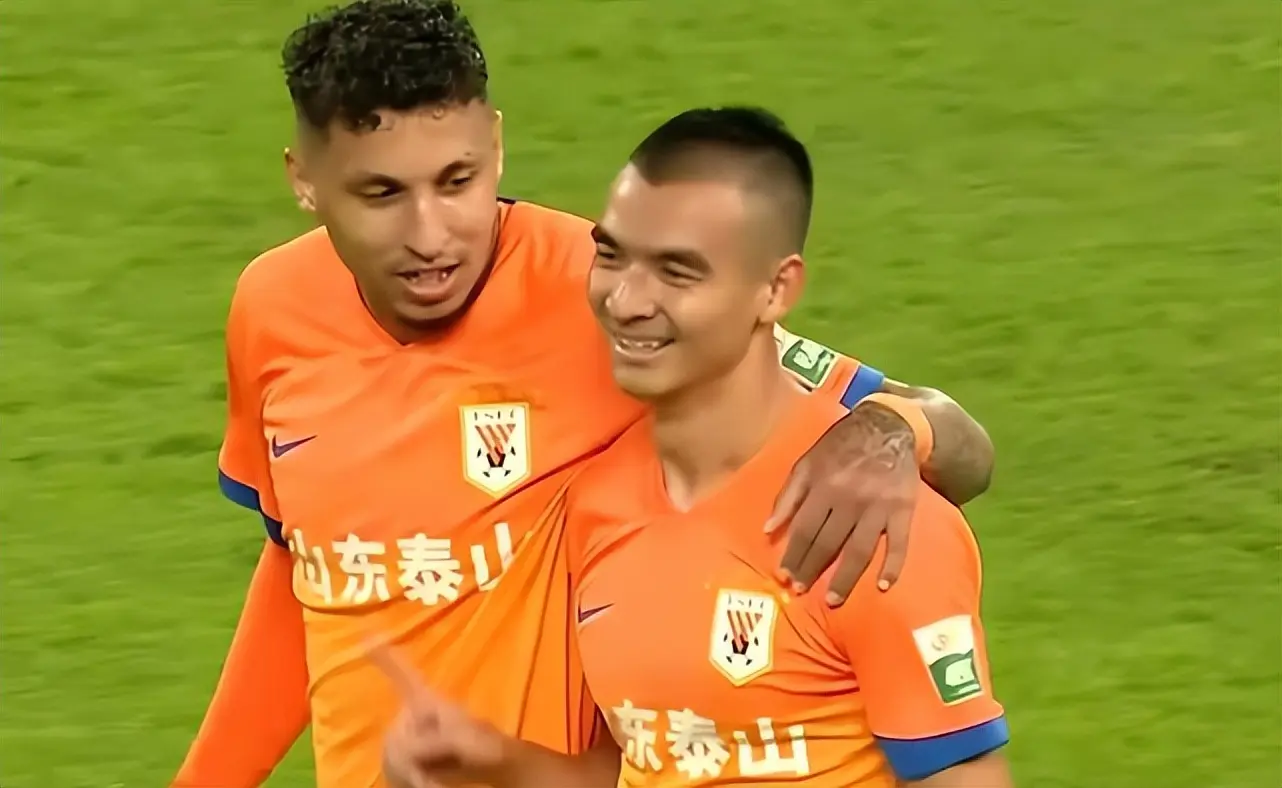 战平青岛, 赛后韩鹏不, 防线开始出